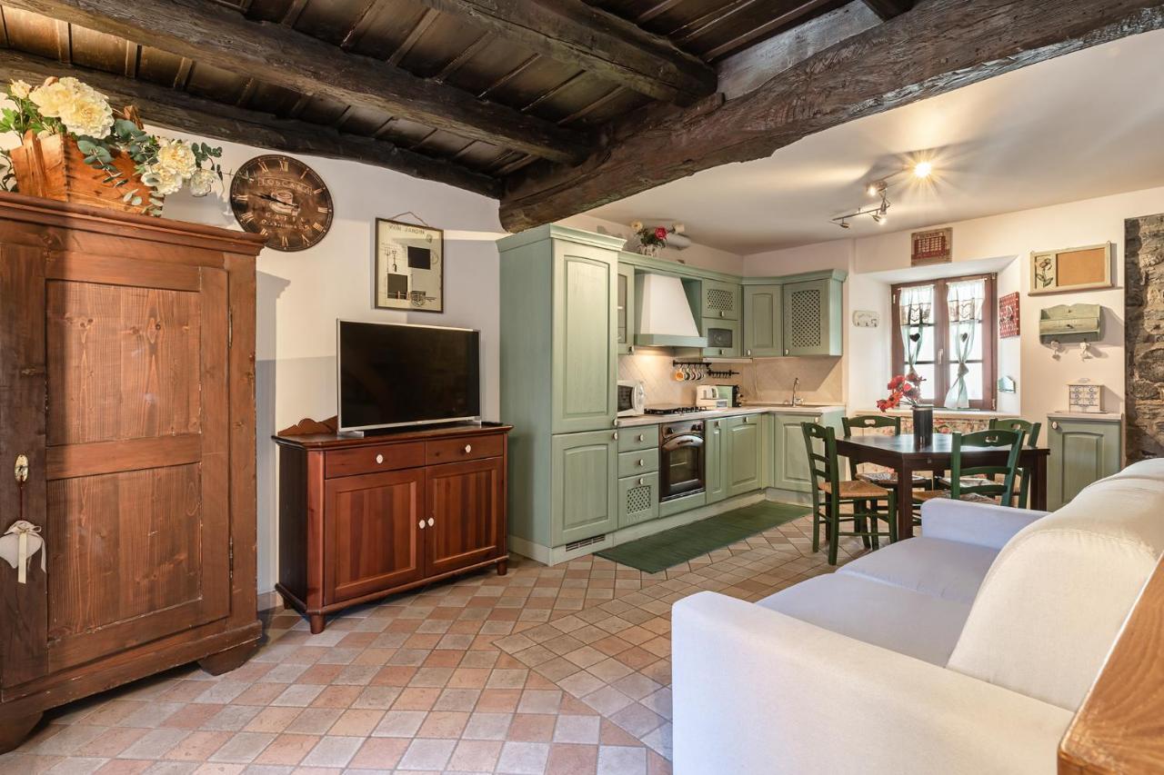 Casa Al Lago Di Como In Riva Cernobbio Bagian luar foto